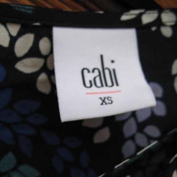 NWOT CAbi Cinco Floral Dress - Picture 7 of 8